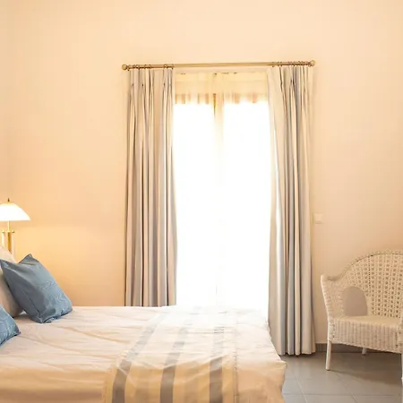 מלון Lagou Raxi Country 3*