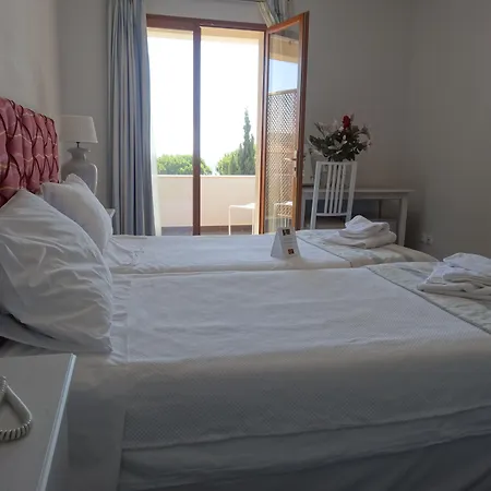 Lagou Raxi Country 3* פלטניאס