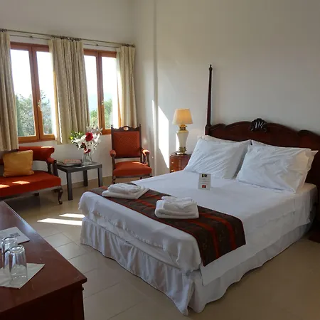 מלון Lagou Raxi Country 3*