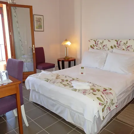 Hotel Lagou Raxi Country 3*